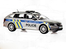 117 Škoda Superb III Combi - Policie